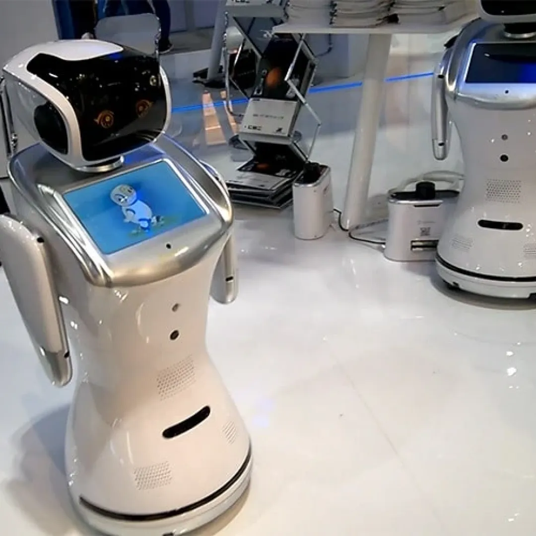 Sanbot,  integrando Robots como Compañeros de Trabajo